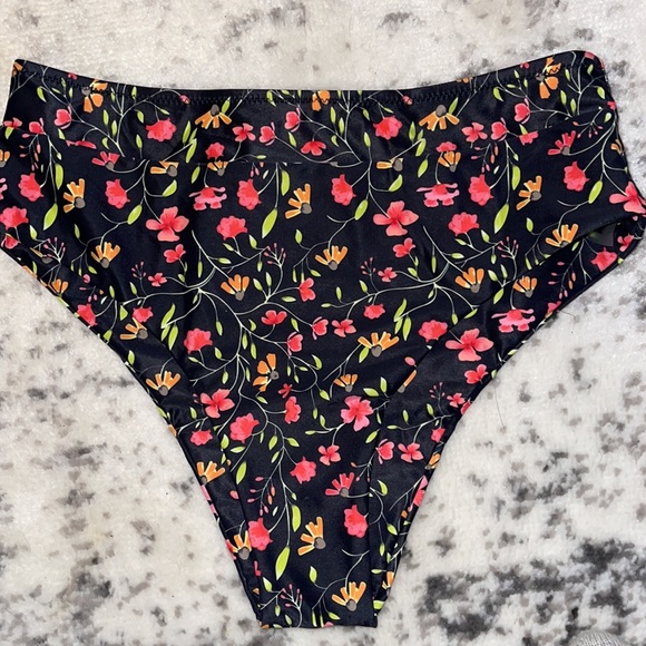 Shein High Waisted Bikini Set - Picture 3 of 4